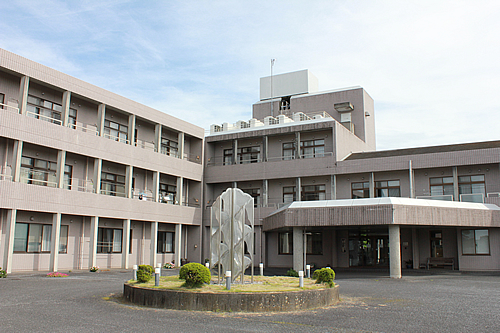 養護老人ホーム坂田苑外観